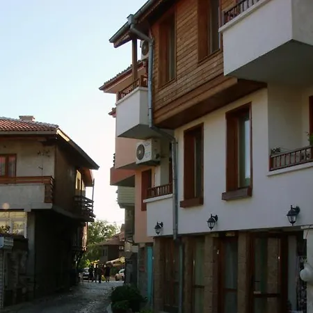 Konukevi House Dimitrovi 3*